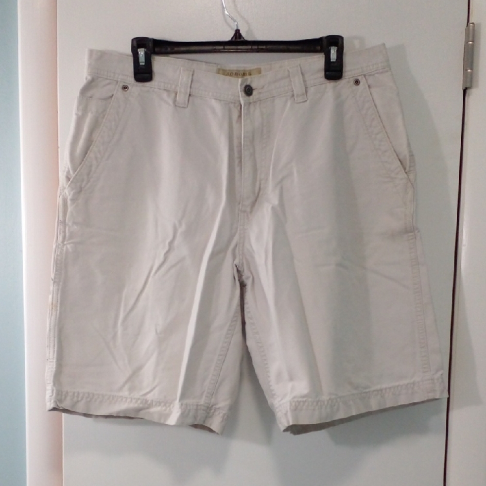 Sonoma Men's Light Tan Flat Front Shorts